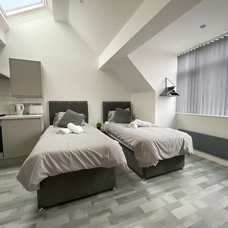 10Min To City - Free Parking - Private Studio - Contractor Friendly Manchester Exterior foto