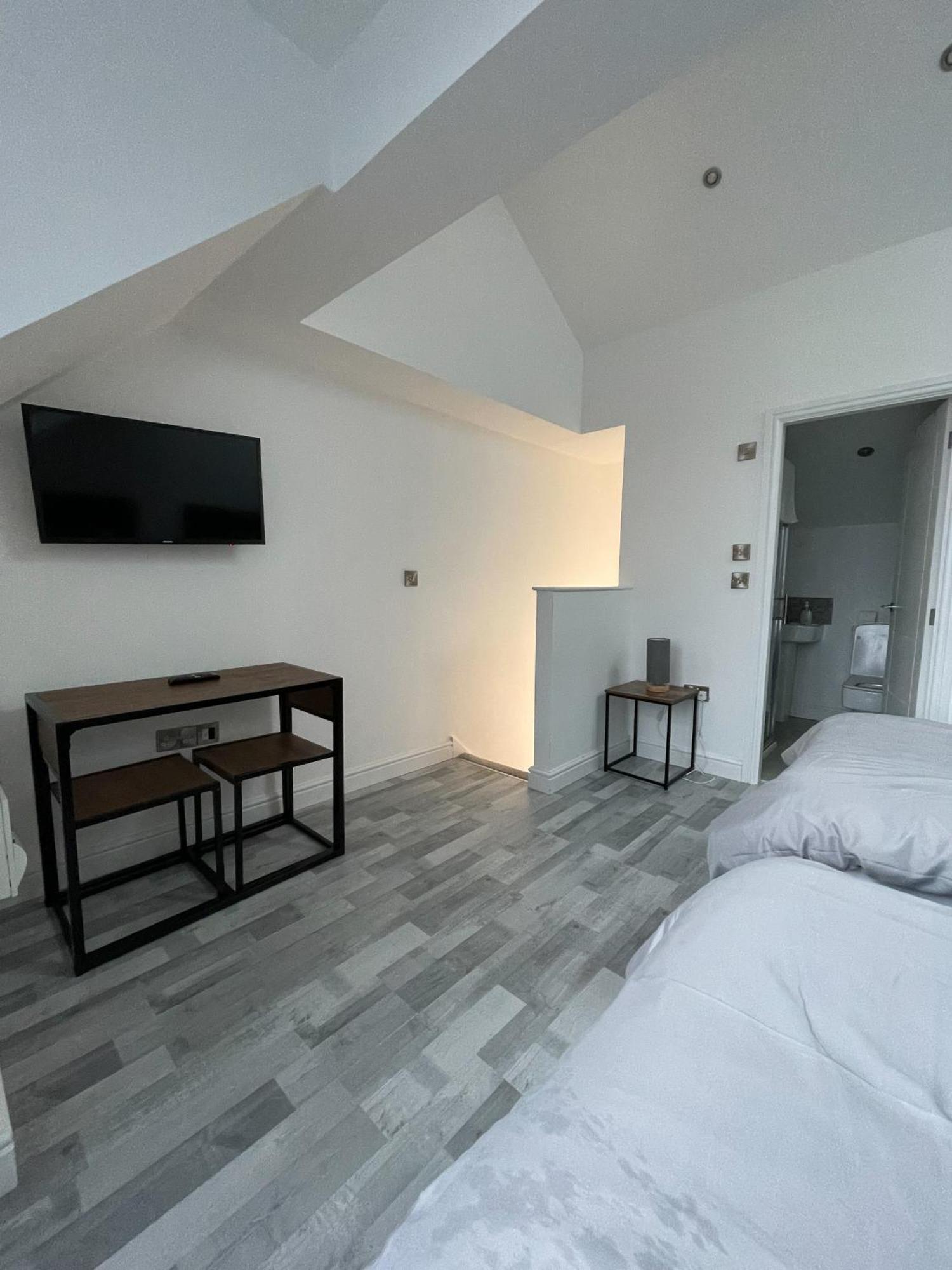 10Min To City - Free Parking - Private Studio - Contractor Friendly Manchester Exterior foto
